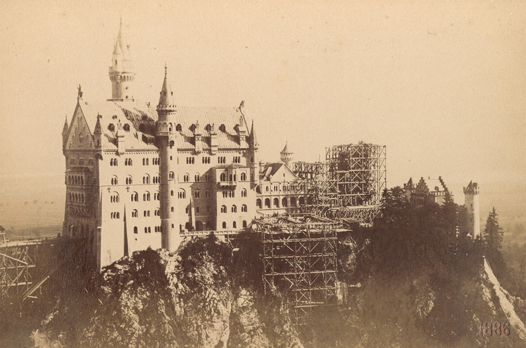 Schloss Neuschwanstein im Bau 1886
